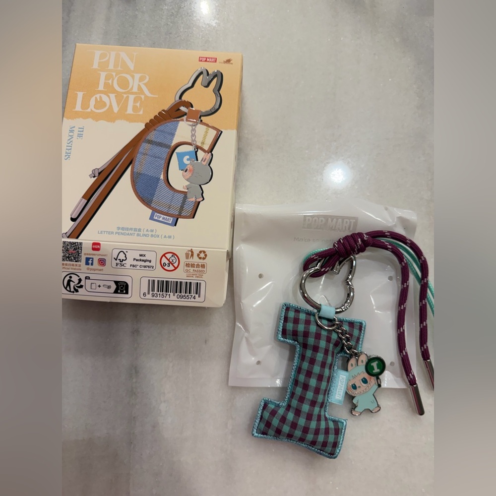 Pop Mart Pin For Love Letter 'I' Keychain